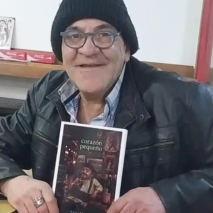 DANIEL HAÚN