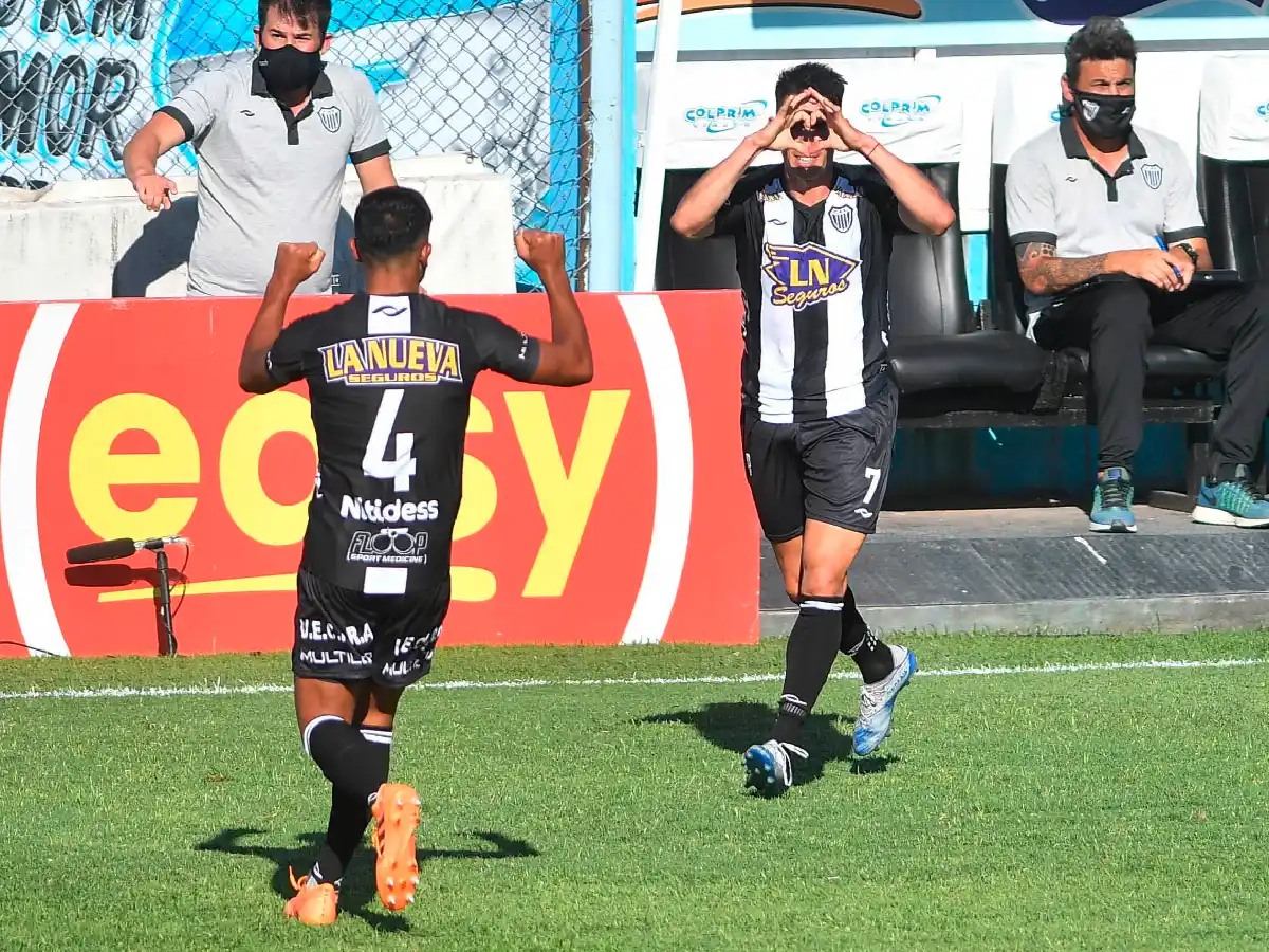 Estudiantes de Buenos Aires derrotó a Temperley 
