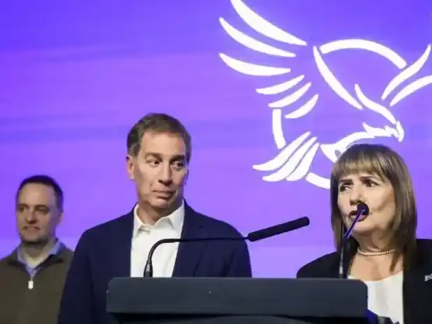 Bullrich y Menem intensificarán las negociaciones en el Senado y en Diputados, y Santilli hará lo propio con los gobernadores.