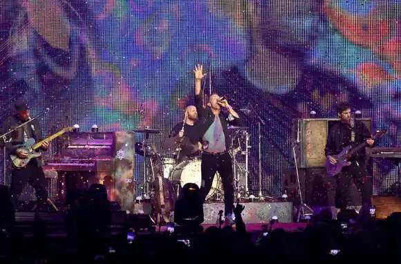 ¡LA NOSTALGIA! Coldplay emocionó a los argentinos al cantar este tema