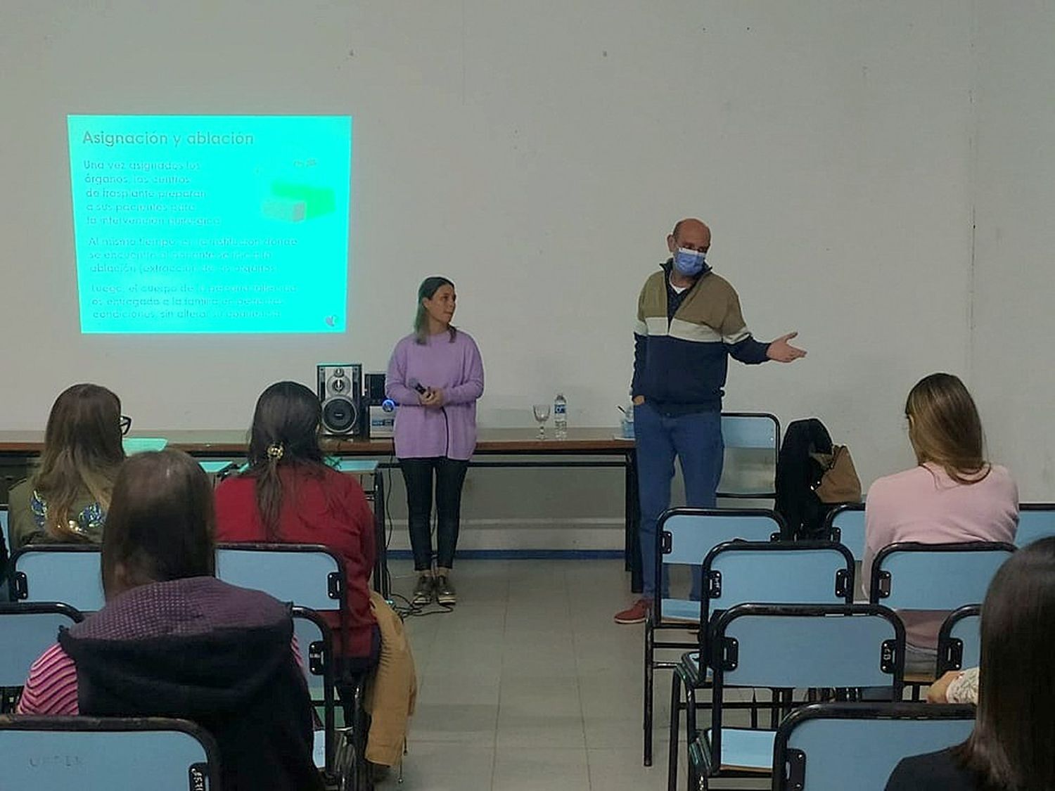 El profesor Guillermo Valenti brindó su testimonio como reciente paciente trasplantado.