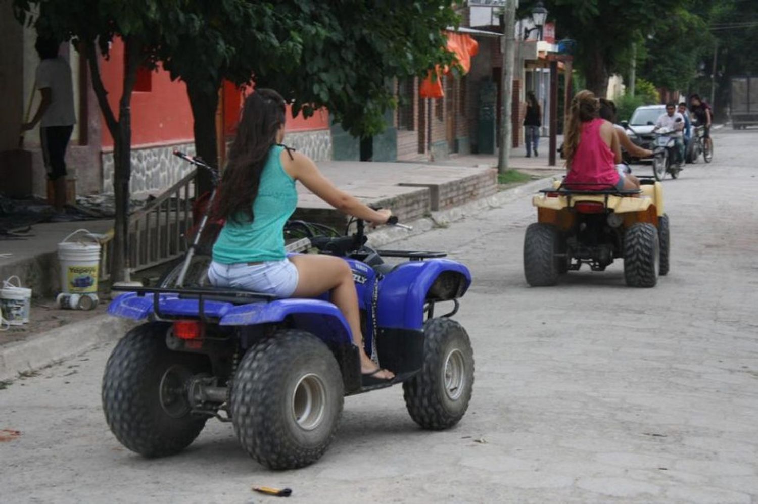 Pretenden exigir registro a conductores de cuatriciclos