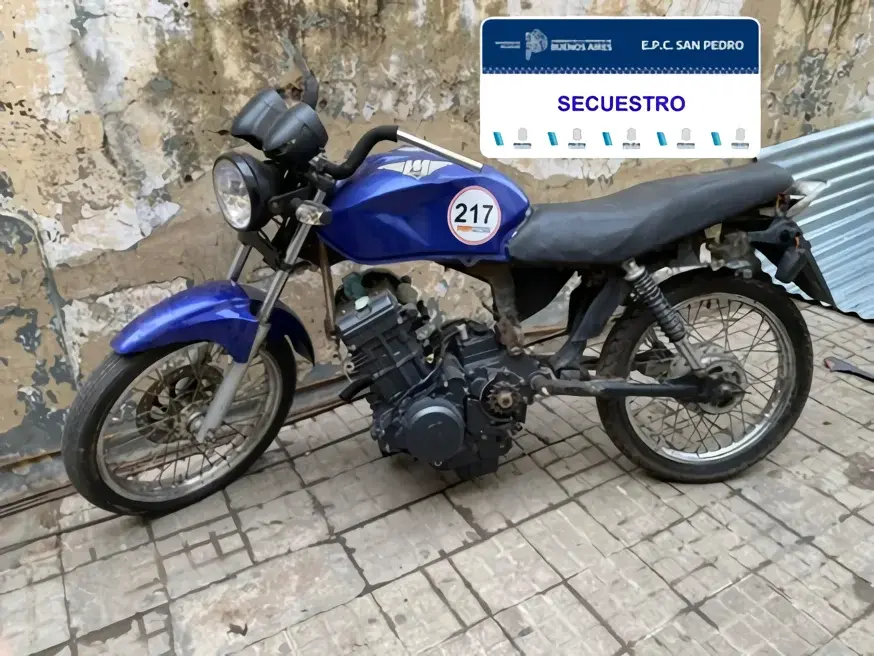 La motocicleta fue secuestrada por los efectivos policiales.
