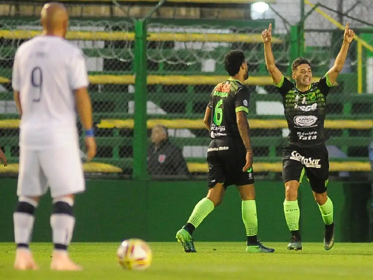 Defensa superó a Talleres en el inicio de la fecha