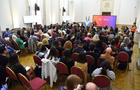 “Crecer Capacita”: Escuela de gobierno para el fortalecimiento de los Municipios y Comunas