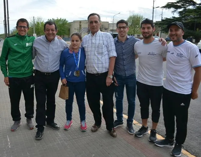 La medallista Bianca Fiser regresó a Juárez tras su éxito en los Juegos Evita
