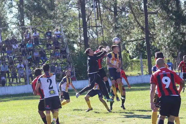 Juventud Urdinarrain pegó en el momento justo y se llevó tres puntos de Oro a Urdinarrain