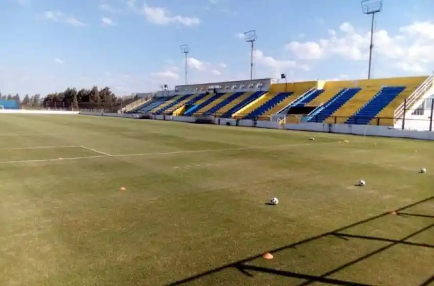 Aislaron a parte del cuerpo técnico del Kily González por un caso positivo de coronavirus