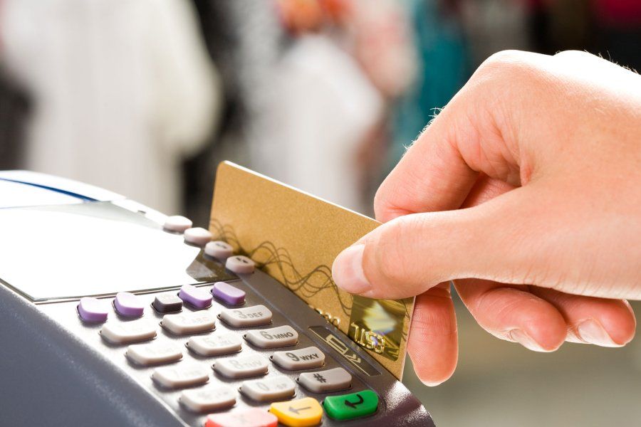 La AFIP actualizó los valores mínimos a partir de los cuales controlará los gastos con tarjeta