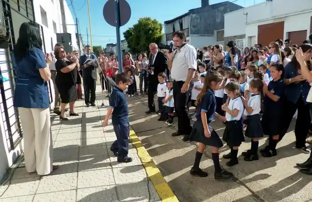 Se Inauguró la nueva Escuela Nº 233 “Defensores del Oeste”