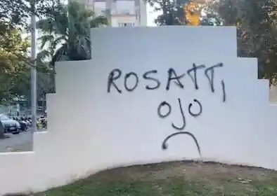 Joven detenido en Santa Fe por realizar una pintada contra Rosatti.