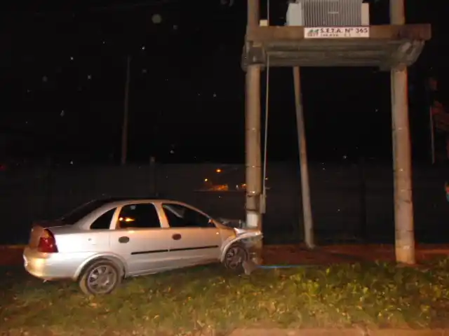 Venado Tuerto: violento choque contra un transformador deja cinco personas hospitalizadas, tres son menores 