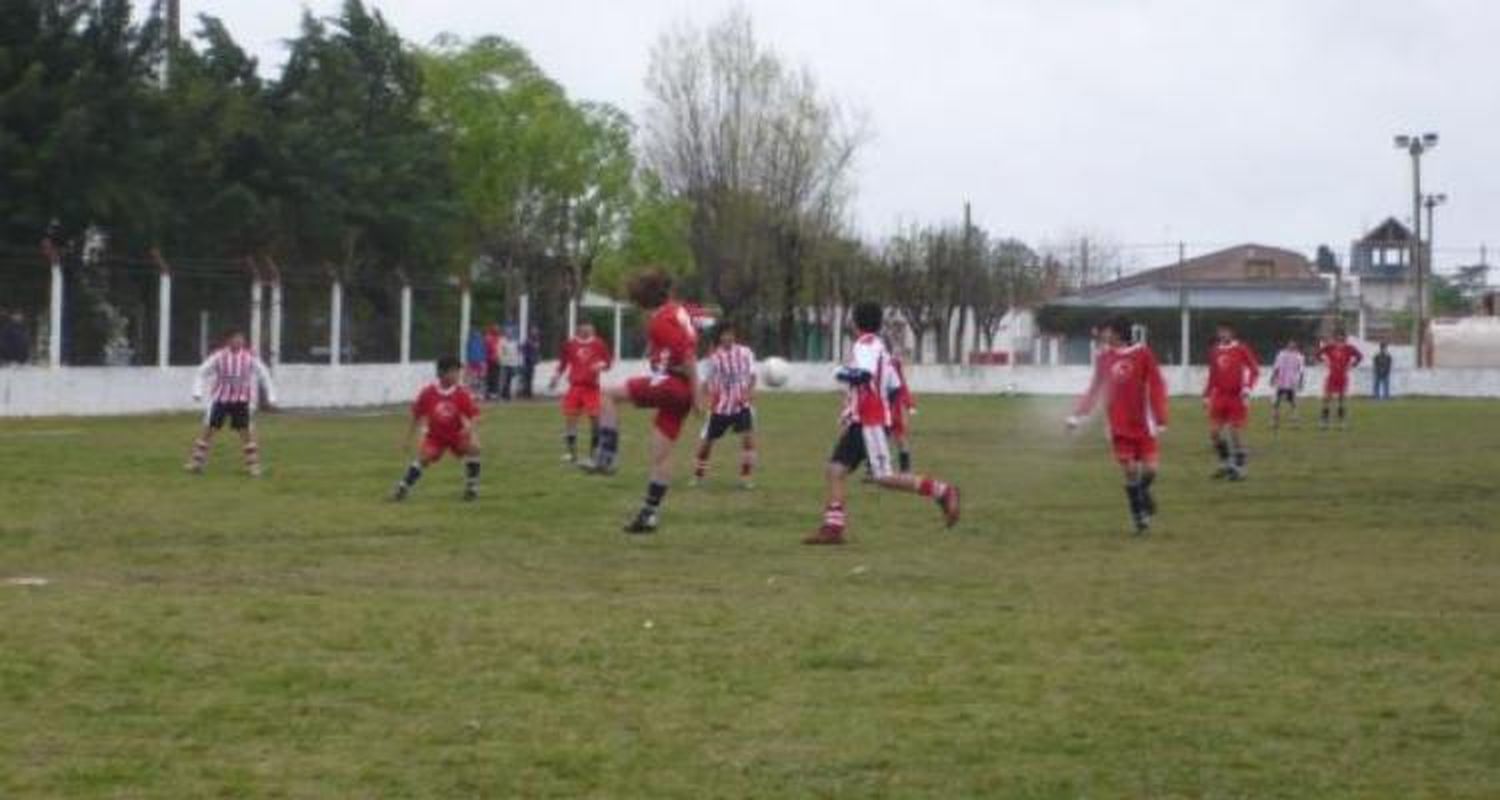 Hubo fútbol de inferiores