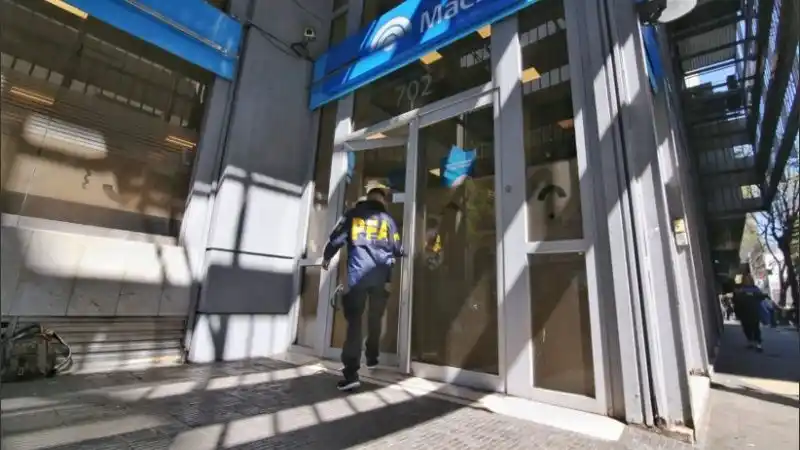 Causa Herme Juárez: allanamientos en bancos de Rosario y San Lorenzo