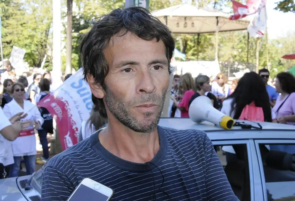 Por un problema técnico, los docentes bonaerenses aún no recibieron el salario 