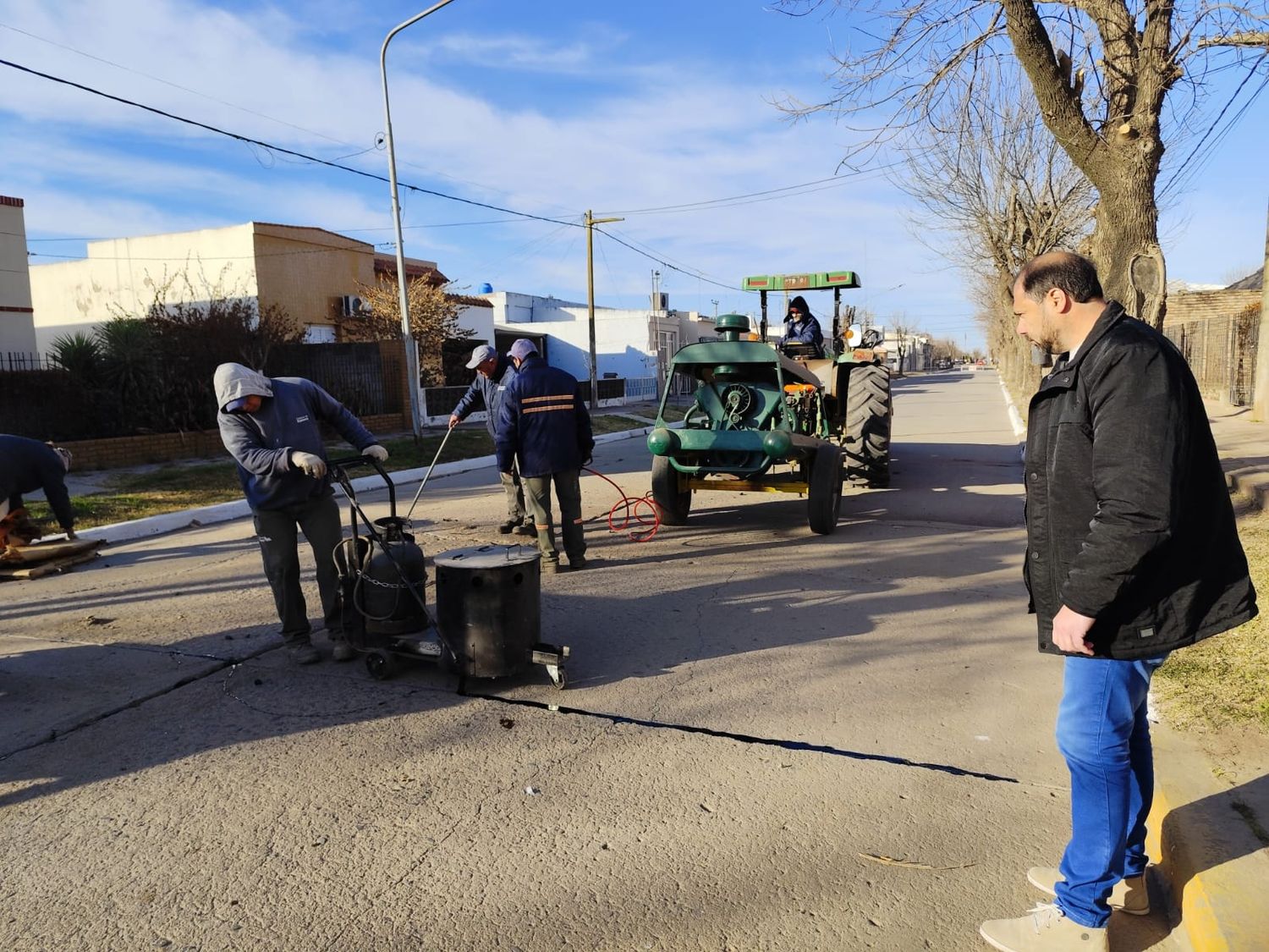 Babero supervisó el avance de los trabajos de mantenimiento de calles.