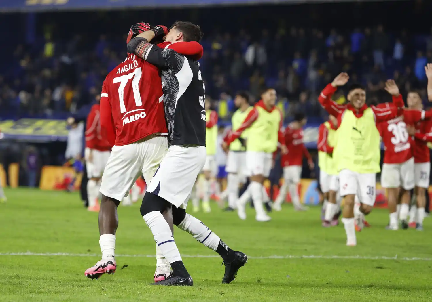 Angulo y Rey fueron protagonistas en la victoria de Independiente ante Boca.