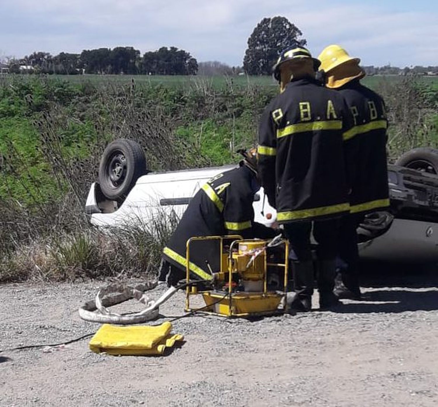 Un vuelco en el camino al Aeroclub dejó el saldo de una mujer herida 