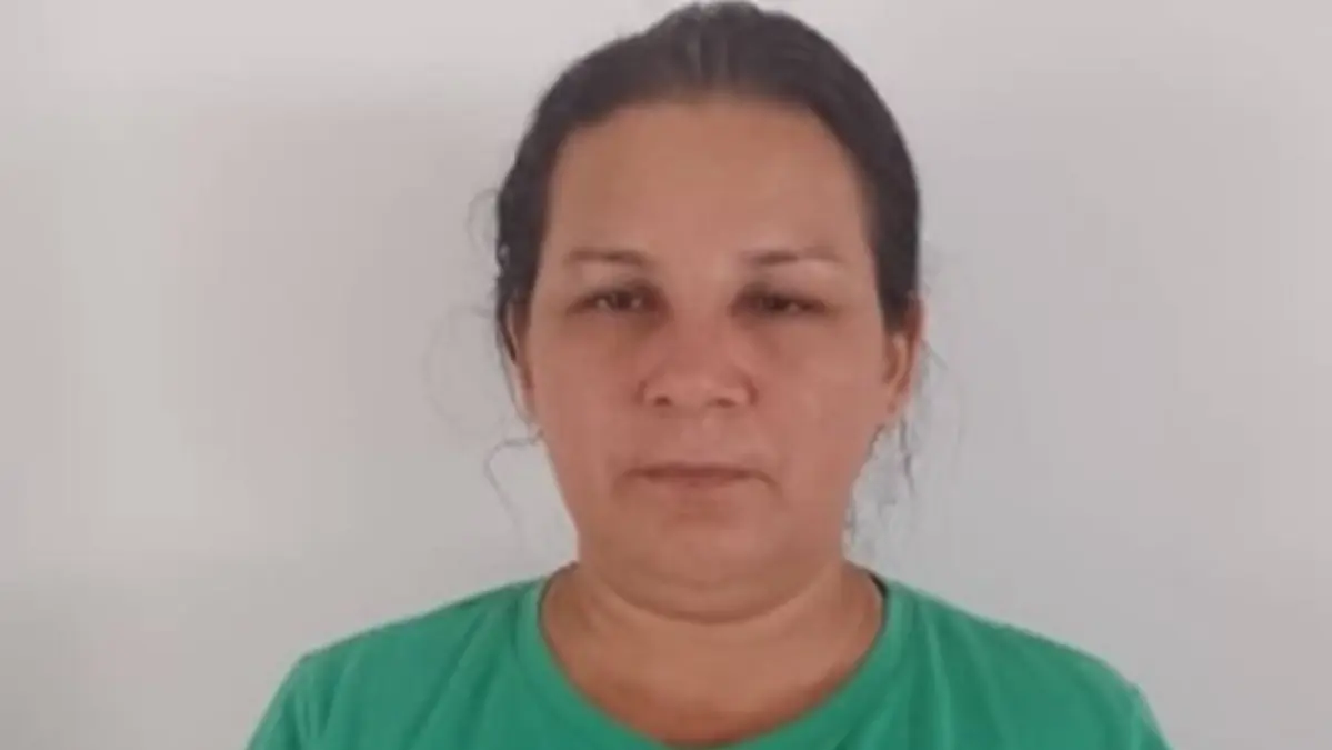 Mujer desfiguró a una adolescente con una botella por pelearse con su hija