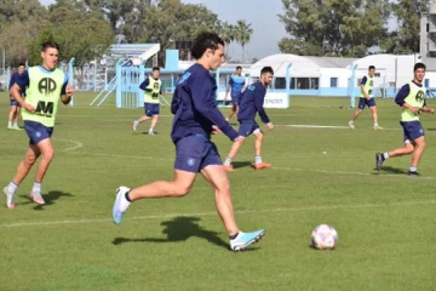 Atlético viaja a Buenos Aires para su juego de mañana