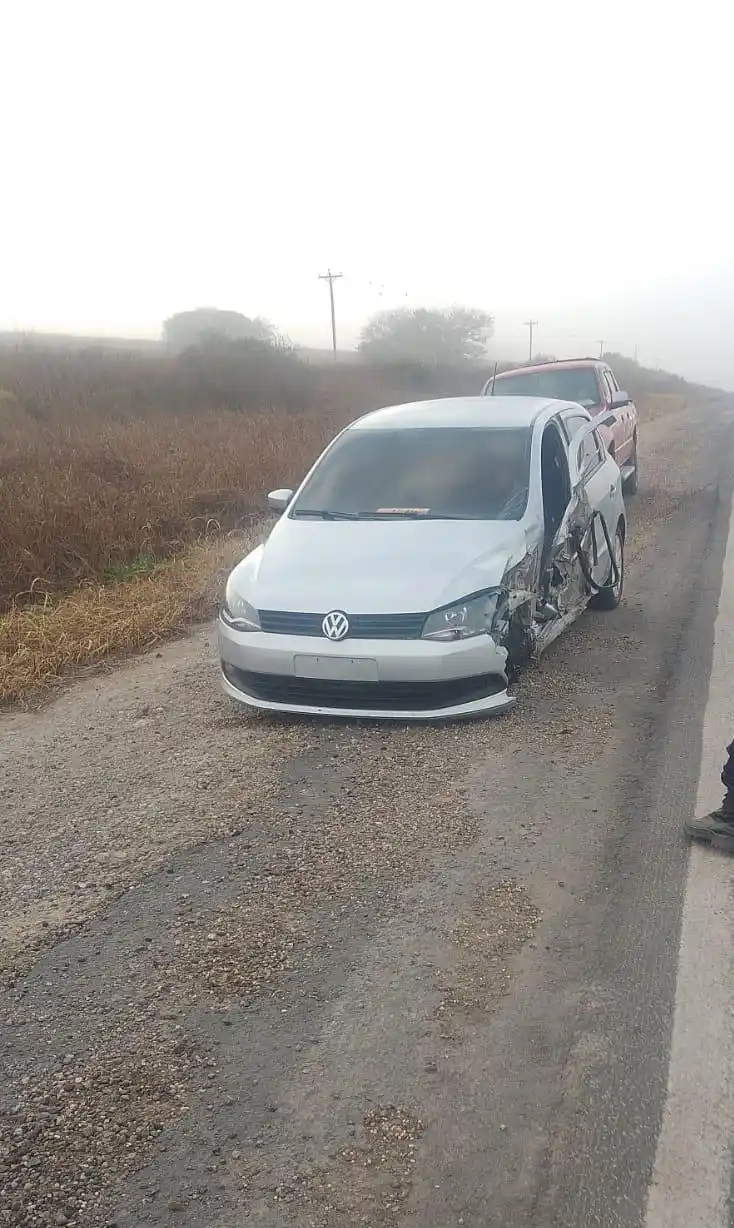 Victoria: un joven sufrió lesiones leves tras un choque entre un automóvil y un camión
