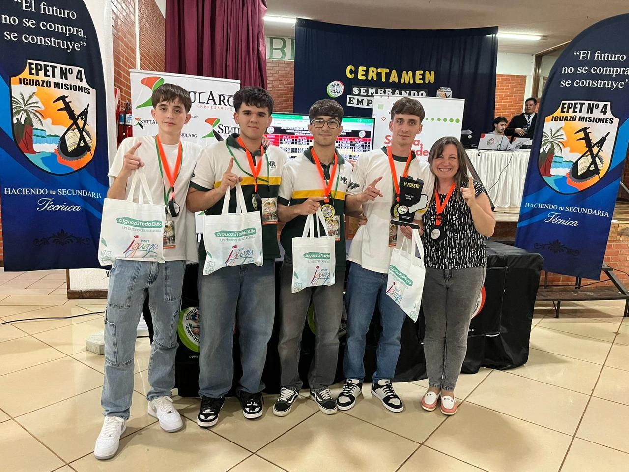 "Felices, alegres, orgullosos": alumnos de Egusquiza son campeones nacionales del certamen “Sembrando Empresarios”