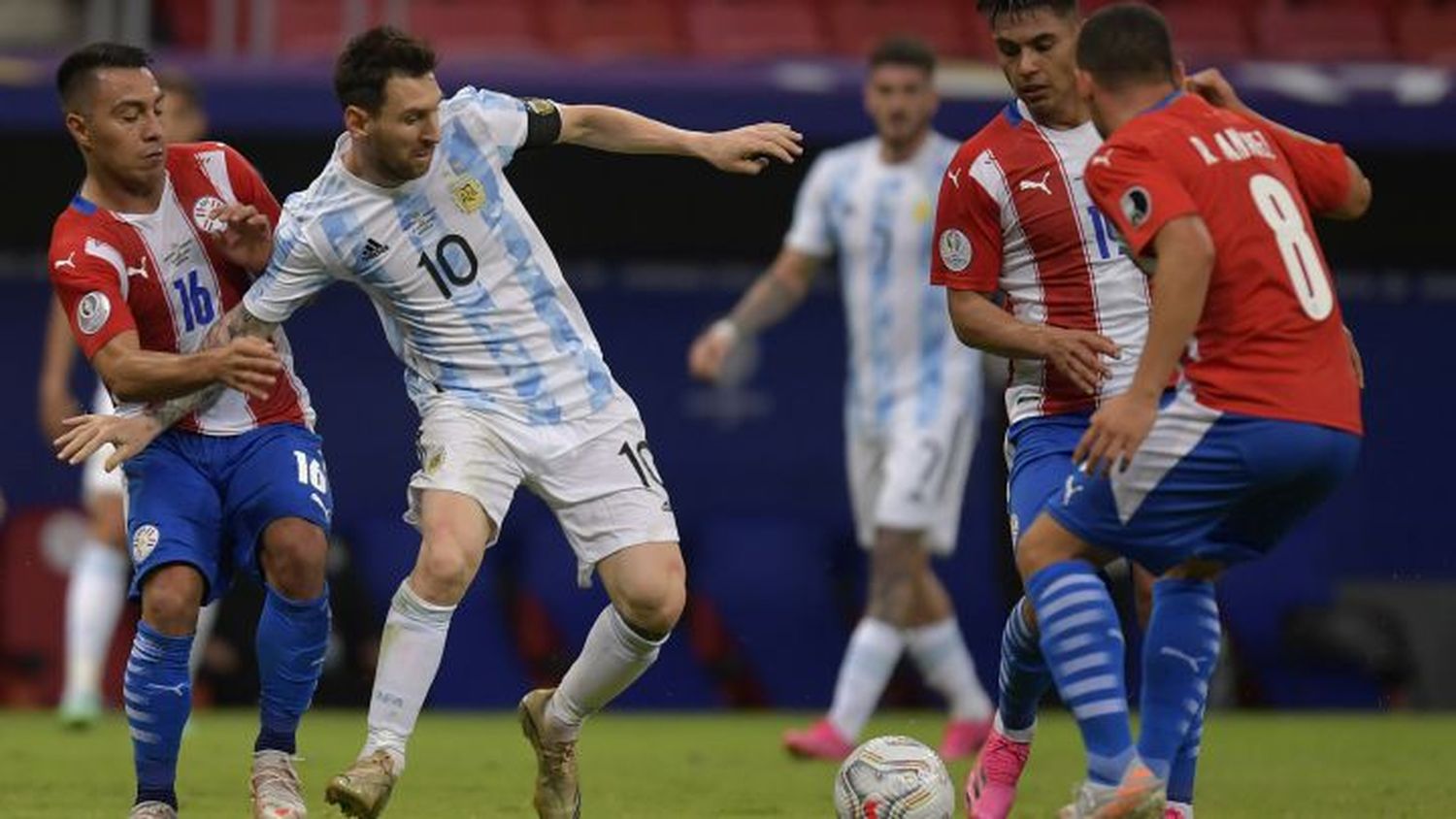 Paraguay permitirá el ingreso de hinchas argentinos en el partido de Eliminatorias