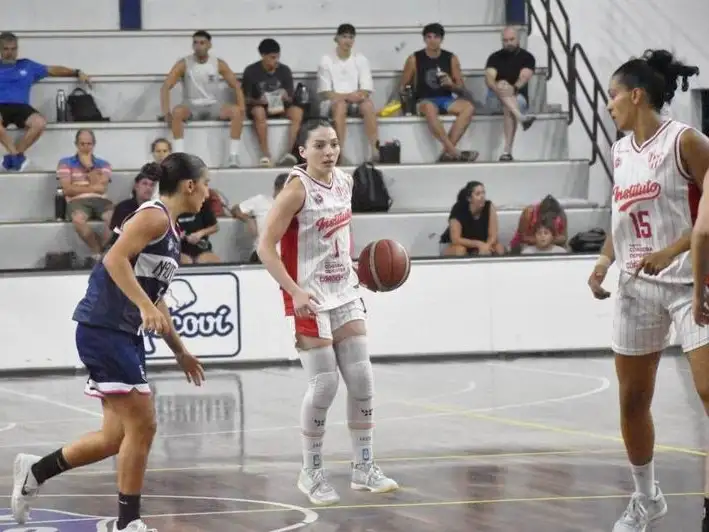 Instituto se quedó con uno de
los partidos de la temporada
