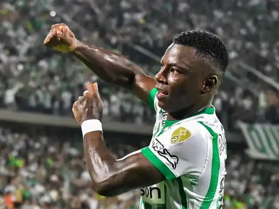 Boca sigue de cerca a Marino Hinestroza para el mercado de pases 2026