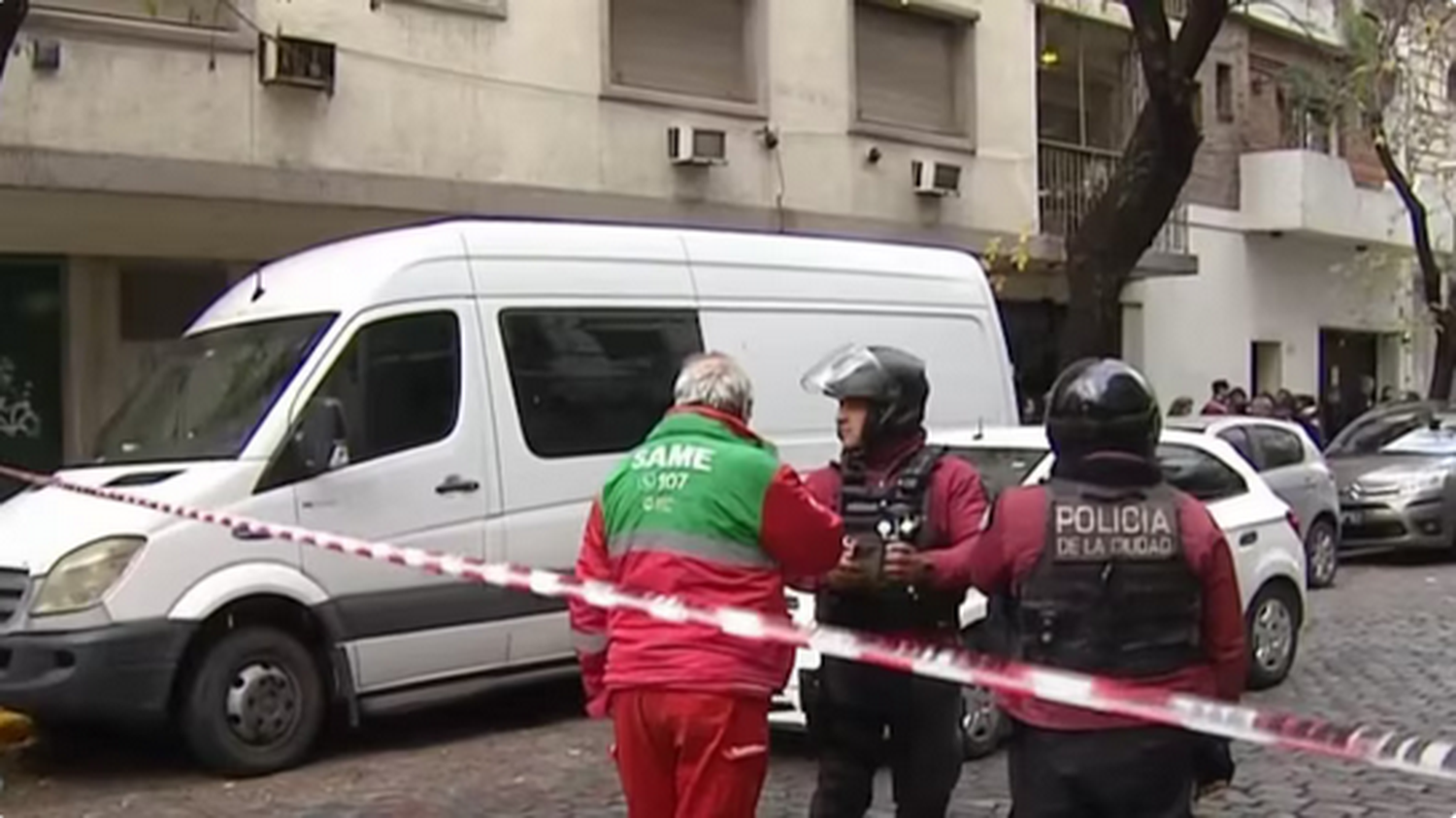Captura de TN de la cuadra donde se encontraron los cuerpos.