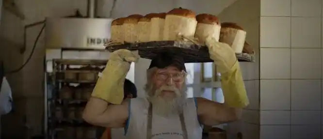 El San Nicolás de Bariloche: regalará diez mil panes dulces en Navidad