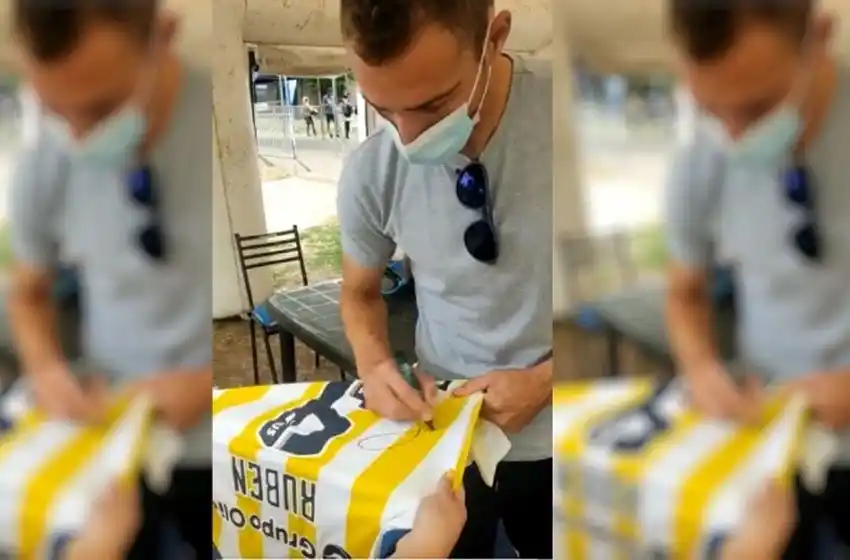 El gran gesto que tuvo Marco Ruben con los trabajadores del vacunatorio de la ex Rural