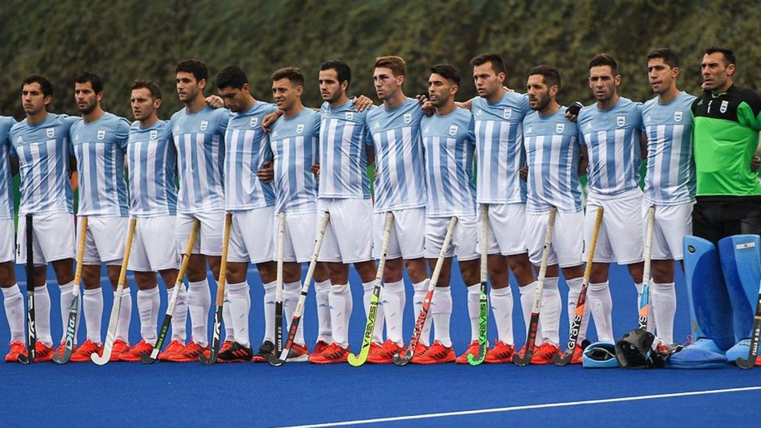 Los Leones goleó y se clasificó para la final