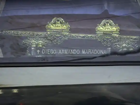 Entregan el informe pericial sobre la muerte de Maradona en la Fiscalía General