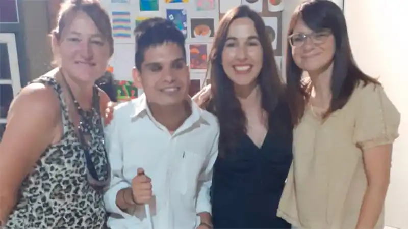 Es ciego, entrerriano y está en el cuadro de honor de la escuela por sus notas