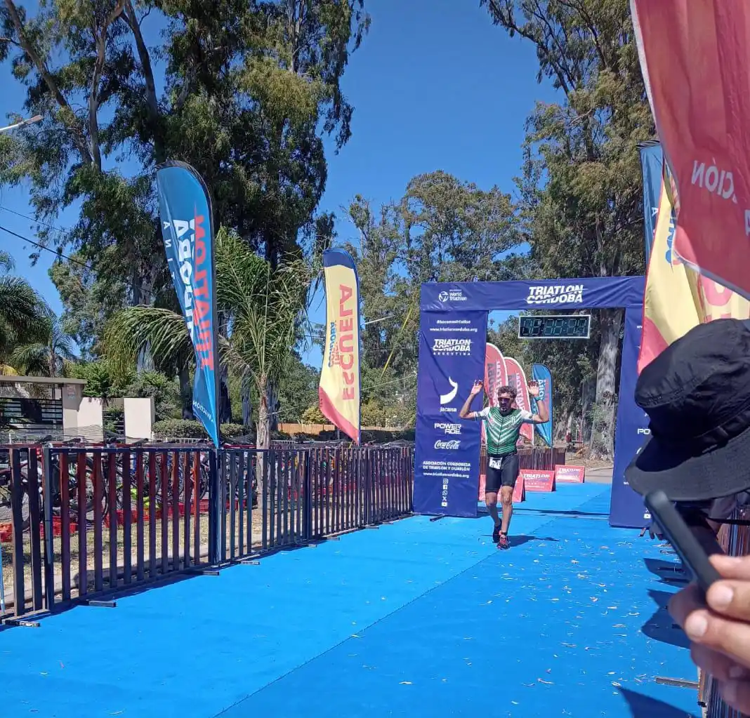 Denoni representó a Gualeguay en el Argentino de Triatlón en Almafuerte