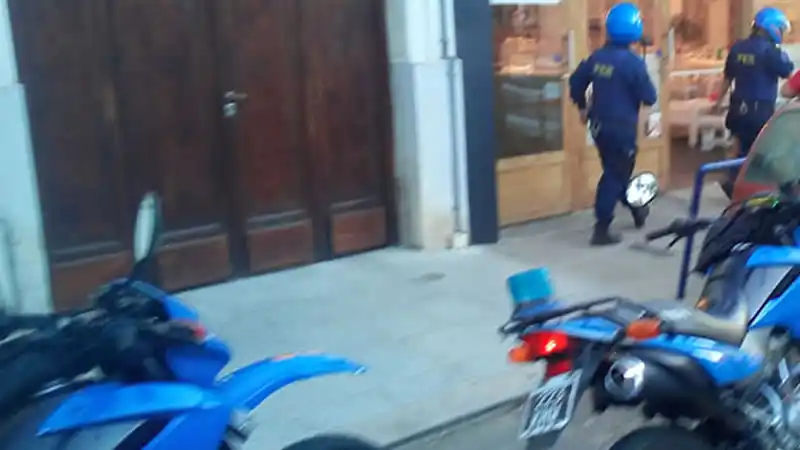 Robaron una bicicleta en la madrugada, pero los interceptó la motorizada