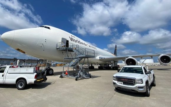 Una imperdible recorrida por el Boeing 747-8F de UPS