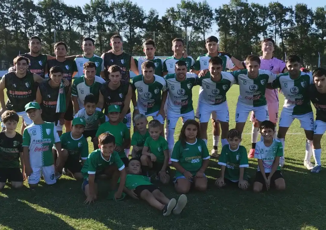 El campeón Studebaker arrancó el torneo con victoria ante Sarmiento. Foto: @alientoverde