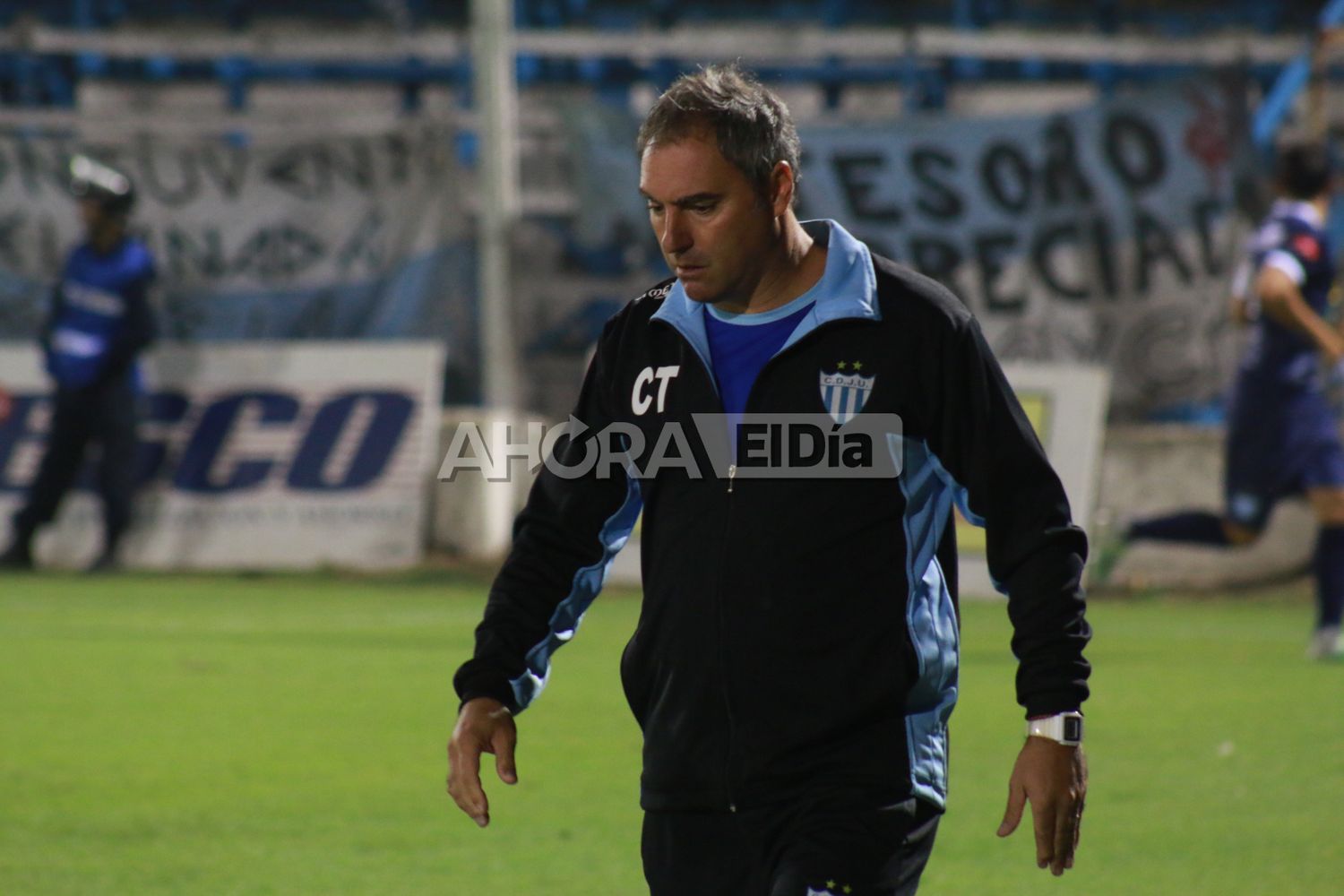 Carlos Macchi renunció como director deportivo de Juventud Unida