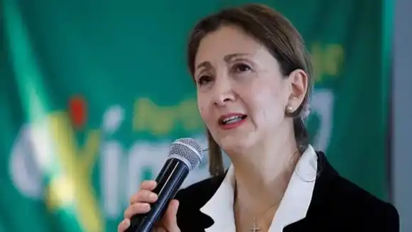 Ingrid Betancourt prometió acompañar a Edmundo González en su eventual toma de posesión el 10Ene