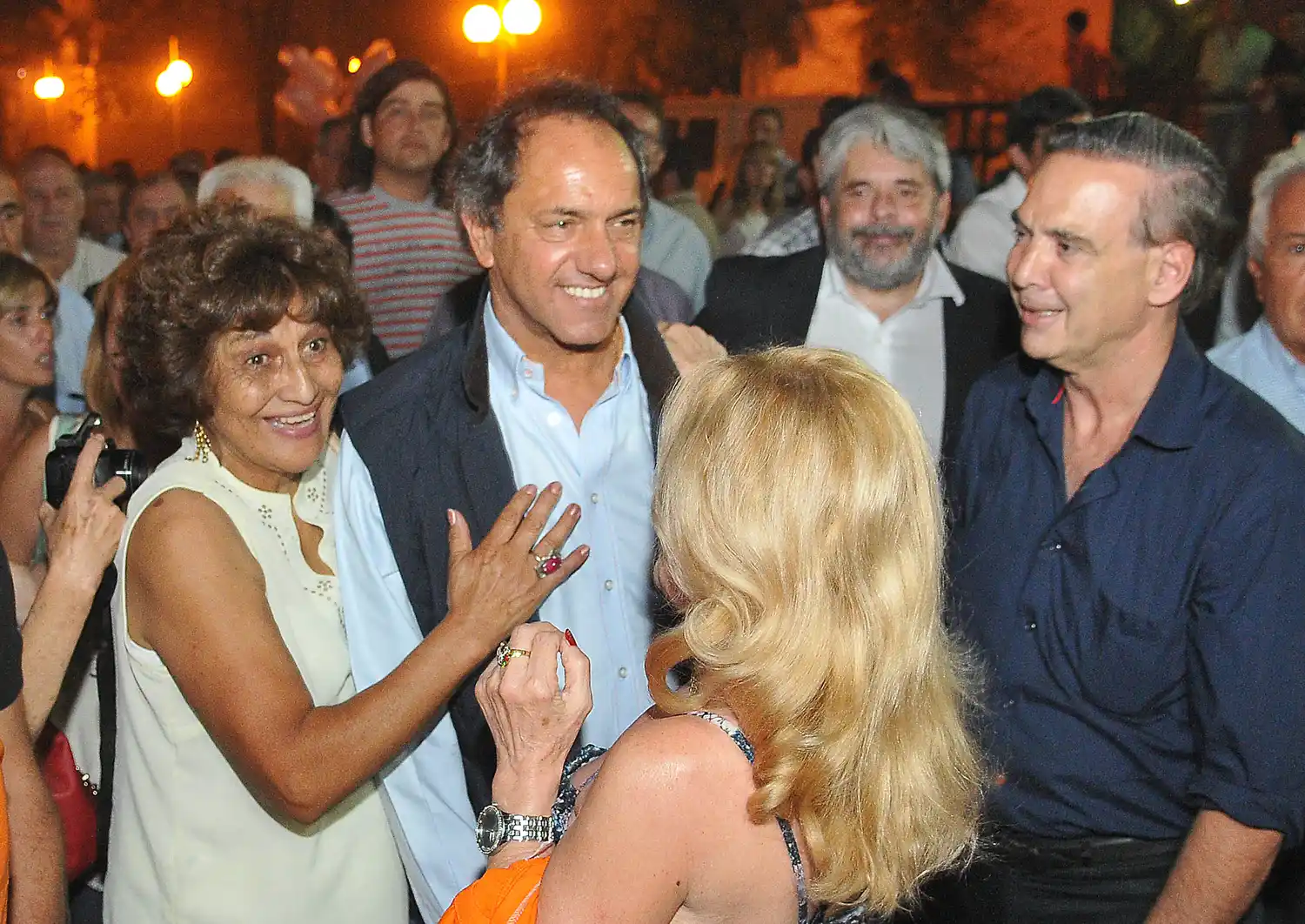 Elecciones 2015: Scioli viajó a Río Negro y le pegó duro a Macri