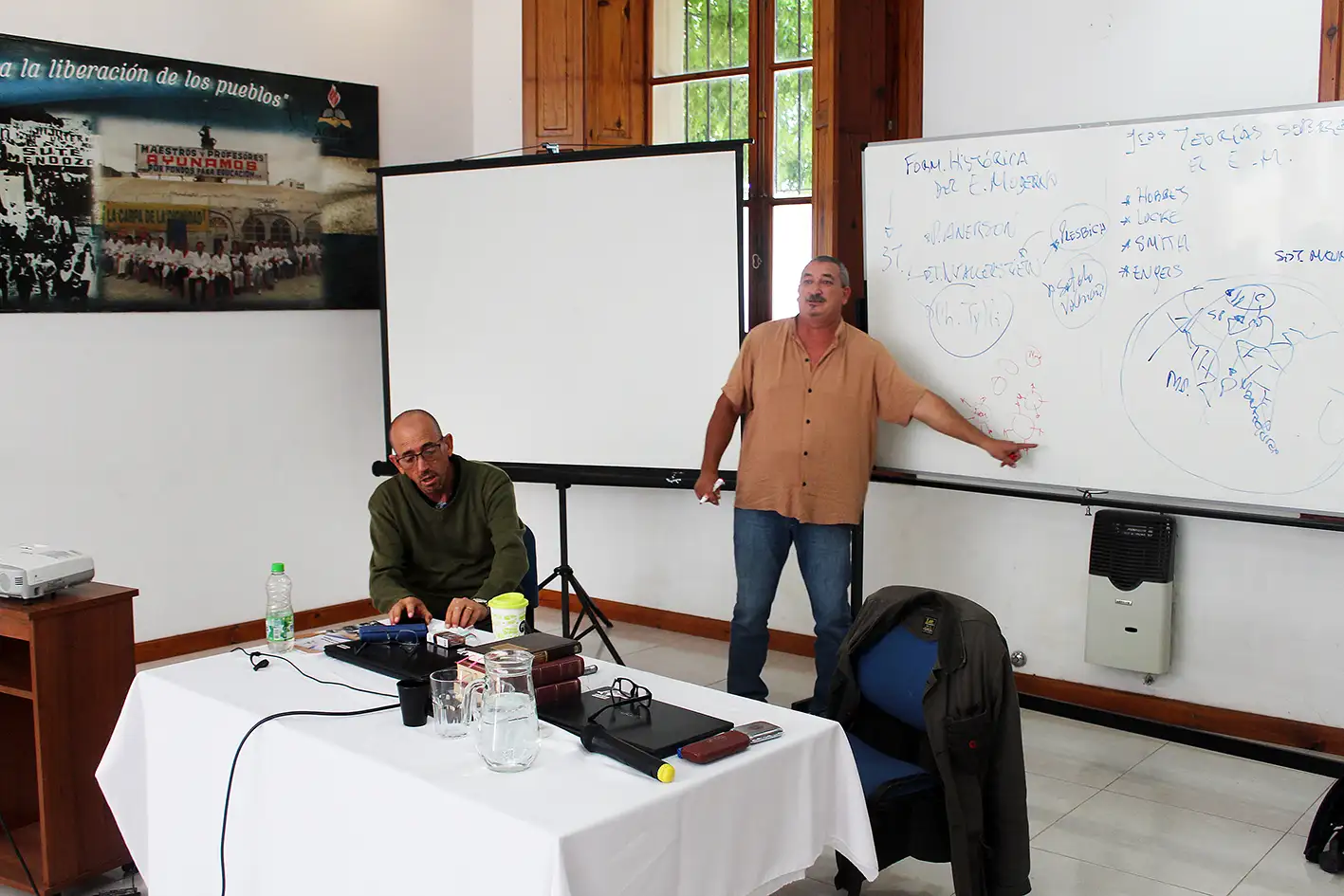 Los hermanos Mario y Alejandro Bernasconi brindaron la capacitación.