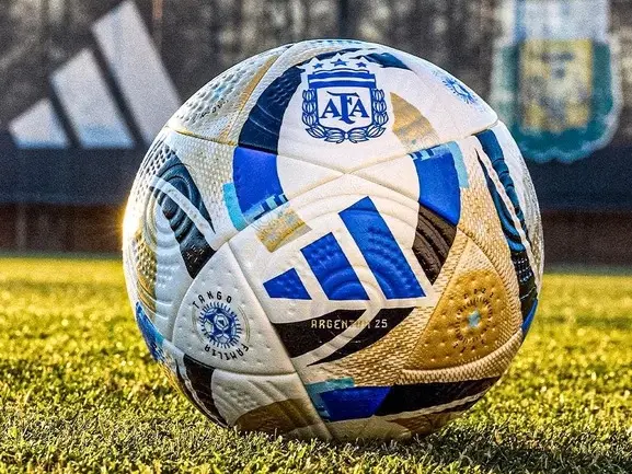 El arbitraje argentino implementará nuevas medidas en el Torneo Clausura 2025.