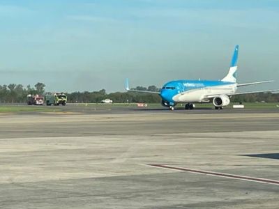 Paro de controladores: Aerolíneas Argentinas canceló 28 vuelos y reprogramó 43