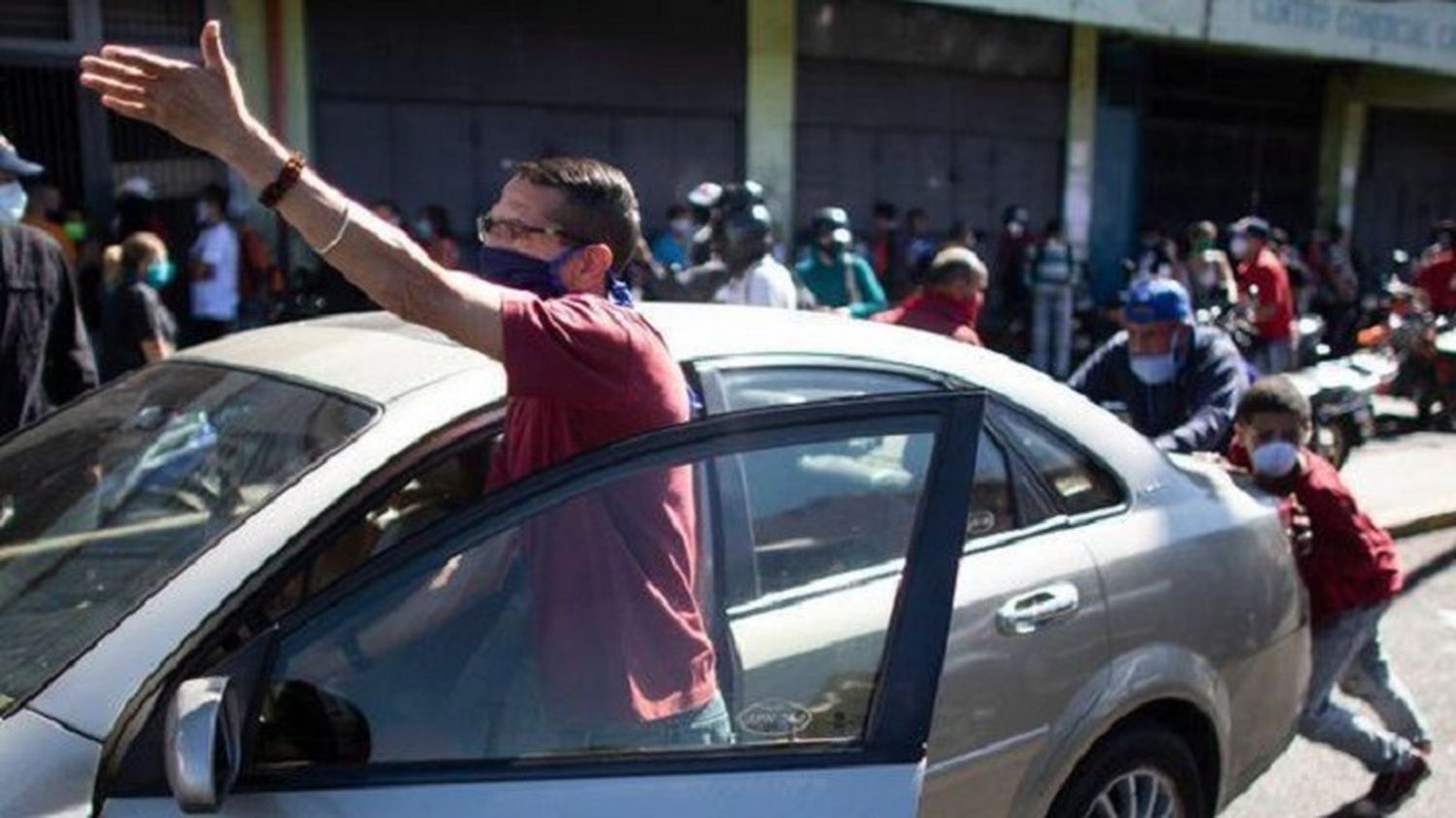 VENEZUELA NO BAJA DE LOS 1.200 casos diarios de COVID-19: mueren otras 12 personas en 24 horas