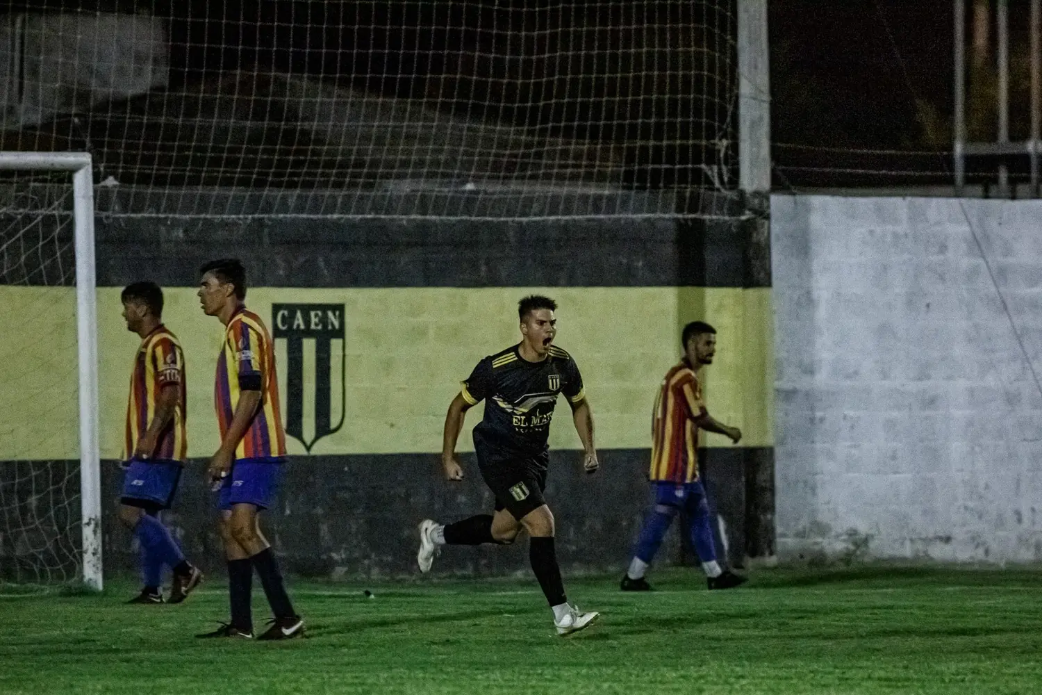 El Nacional, Copetonas y ACDC avanzaron a semis