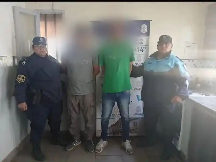 Aprehendieron a dos hombres tras intentar ingresar a una vivienda en el barrio Sociedad Rural