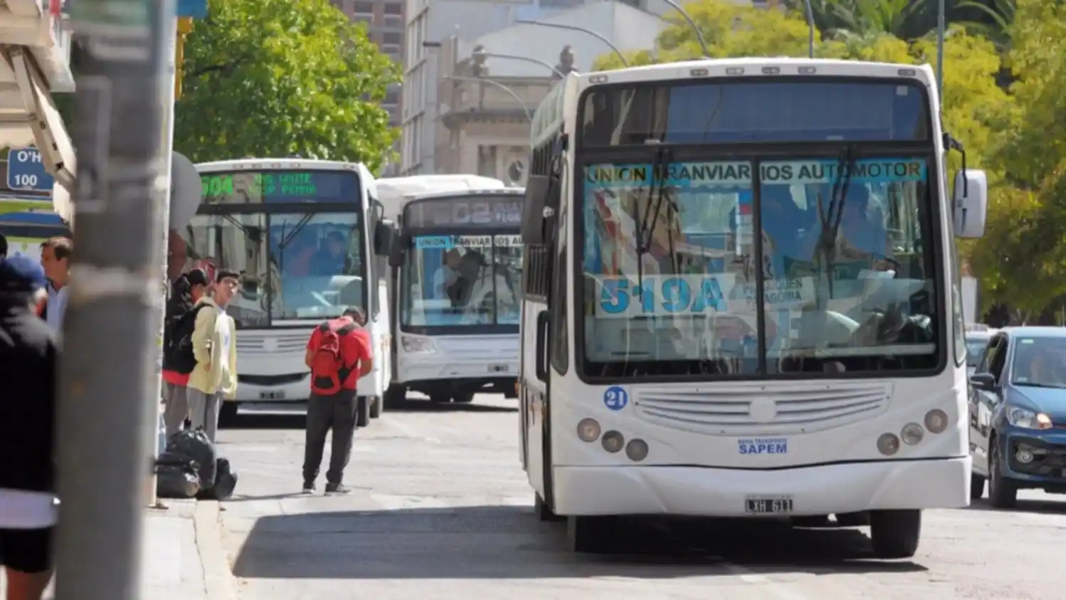 Aumentan colectivos y taxis en Bahía Blanca
