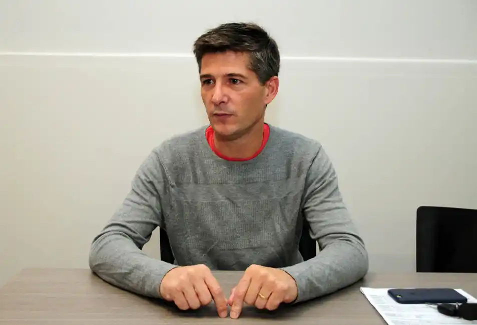 El recambio de luminarias a LED se ejecuta sin la autorización del Concejo Deliberante